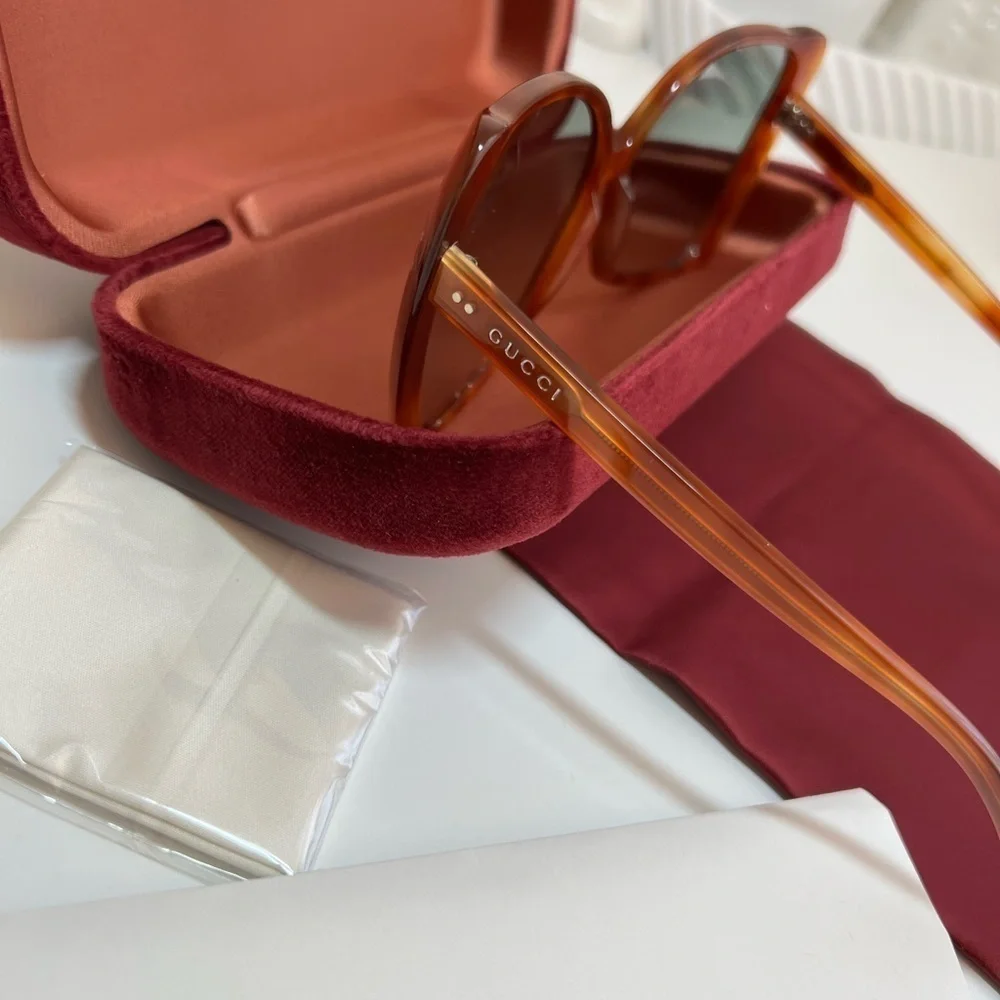 Gucci Havana Brown / Green Butterfly Shape Sunglasses